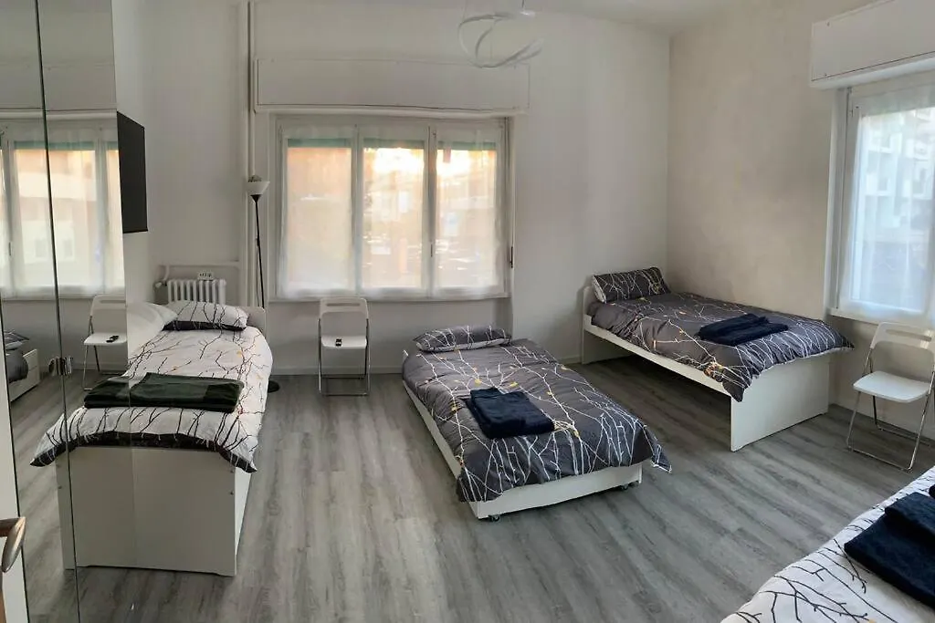 Sunny -Entire Apartment Milan Center- 24H Check-In